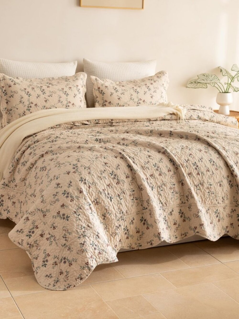 100% Cotton Quilt Queen Size(90"x98"), Neutral Base Ditsy Floral Quilted
